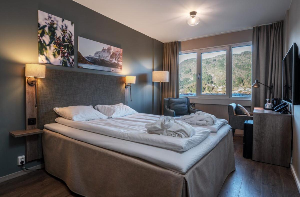 Thon Partnerhotel Forde Exteriör bild