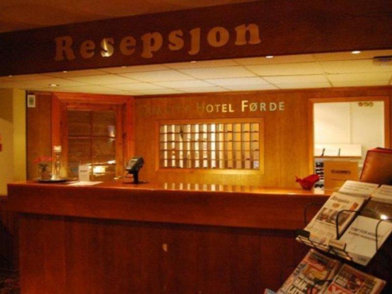 Thon Partnerhotel Forde Exteriör bild