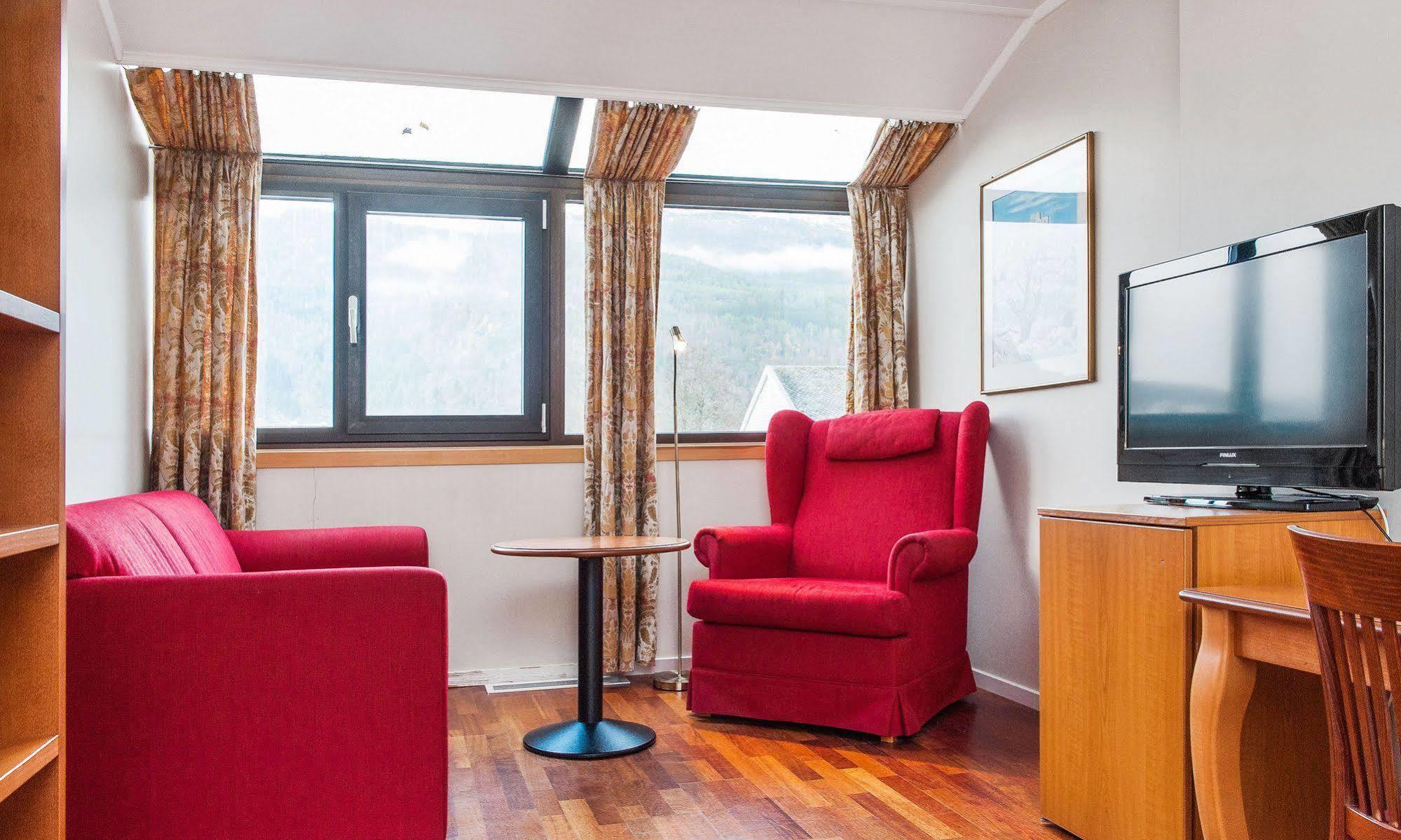 Thon Partnerhotel Forde Exteriör bild