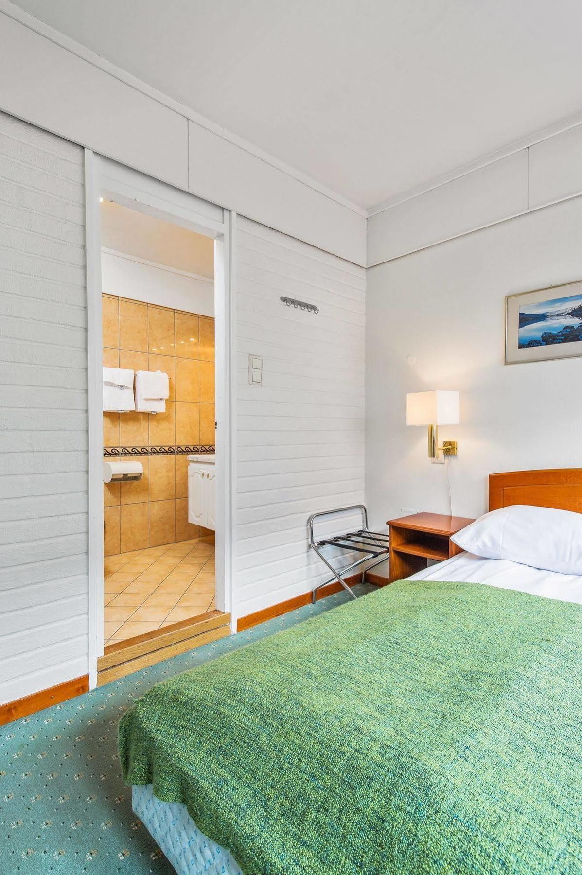 Thon Partnerhotel Forde Exteriör bild