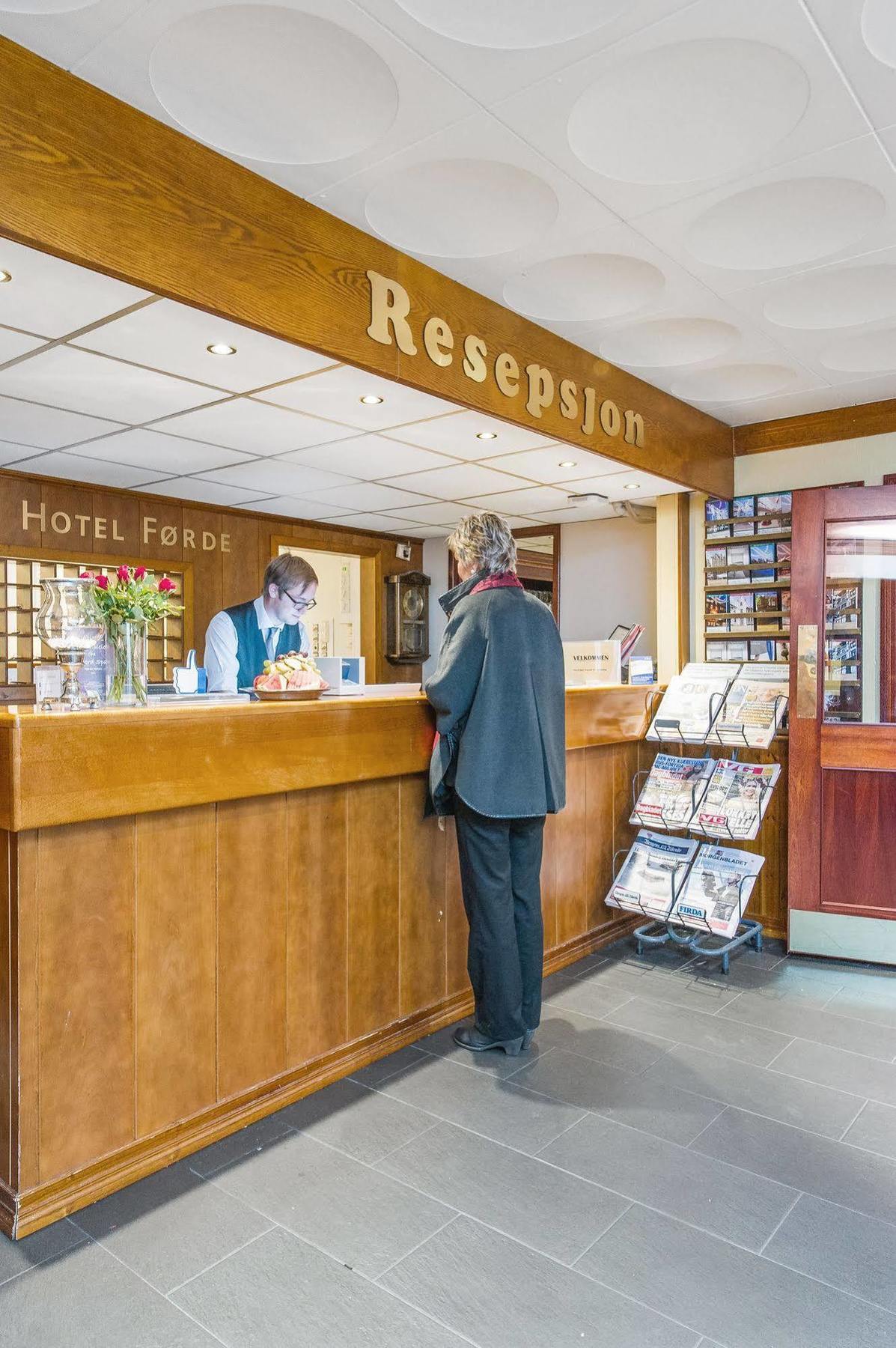 Thon Partnerhotel Forde Exteriör bild